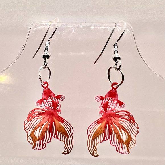Red Beta Fish Earrings - Fish Bowl Earrings - Water Earrings - Picture 1 of 10